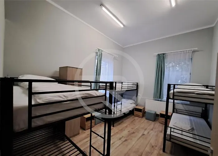 Aeroport-cazare Grupuri&echipe Villa *