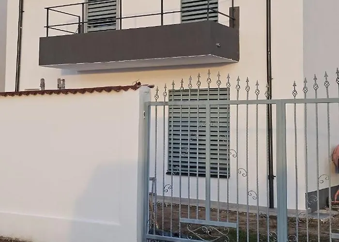 ヴィラ Aeroport-cazare Grupuri&echipe クラヨーヴァ